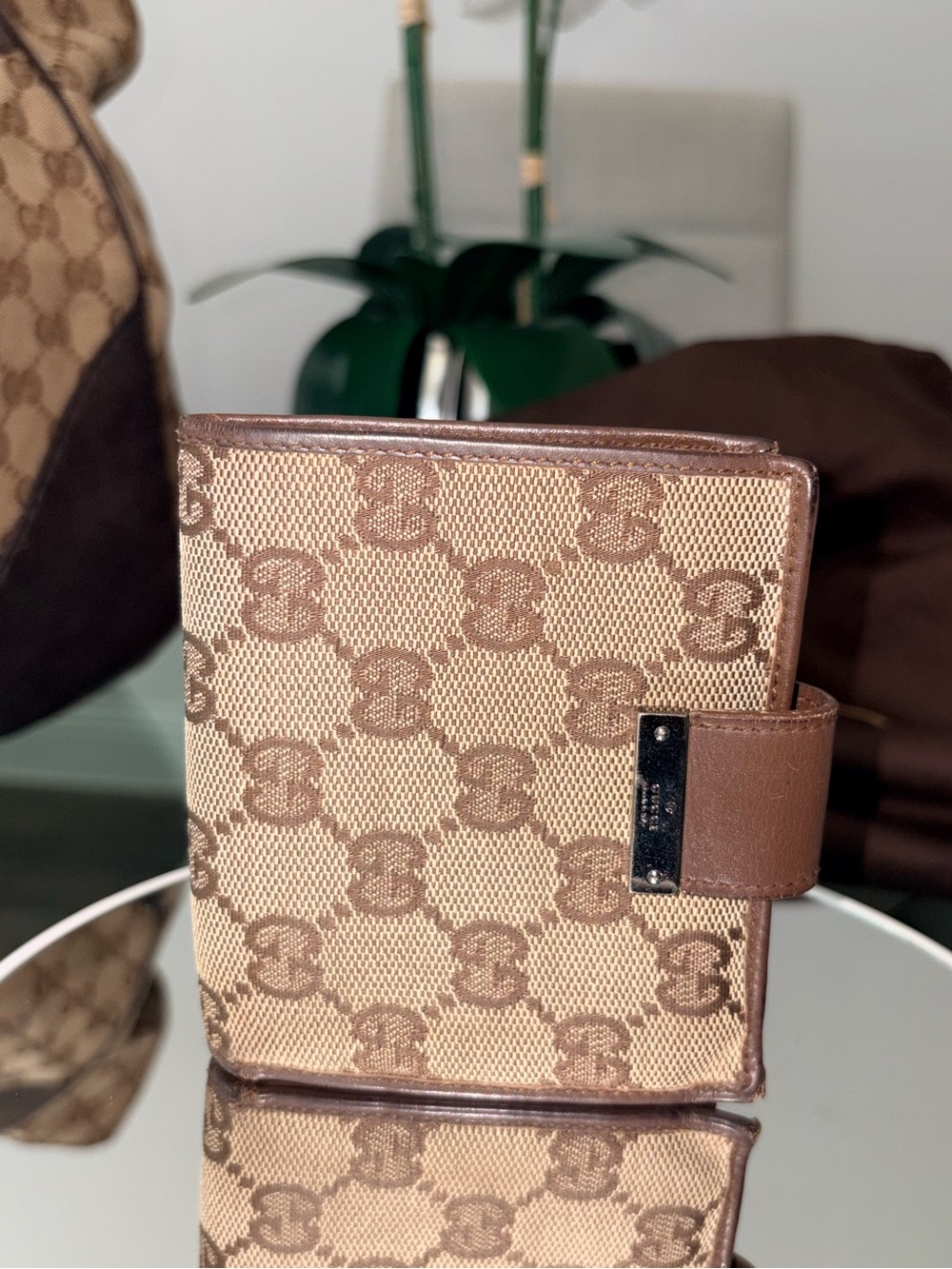 Gucci Monogram Compact Wallet - Picture 3 of 17